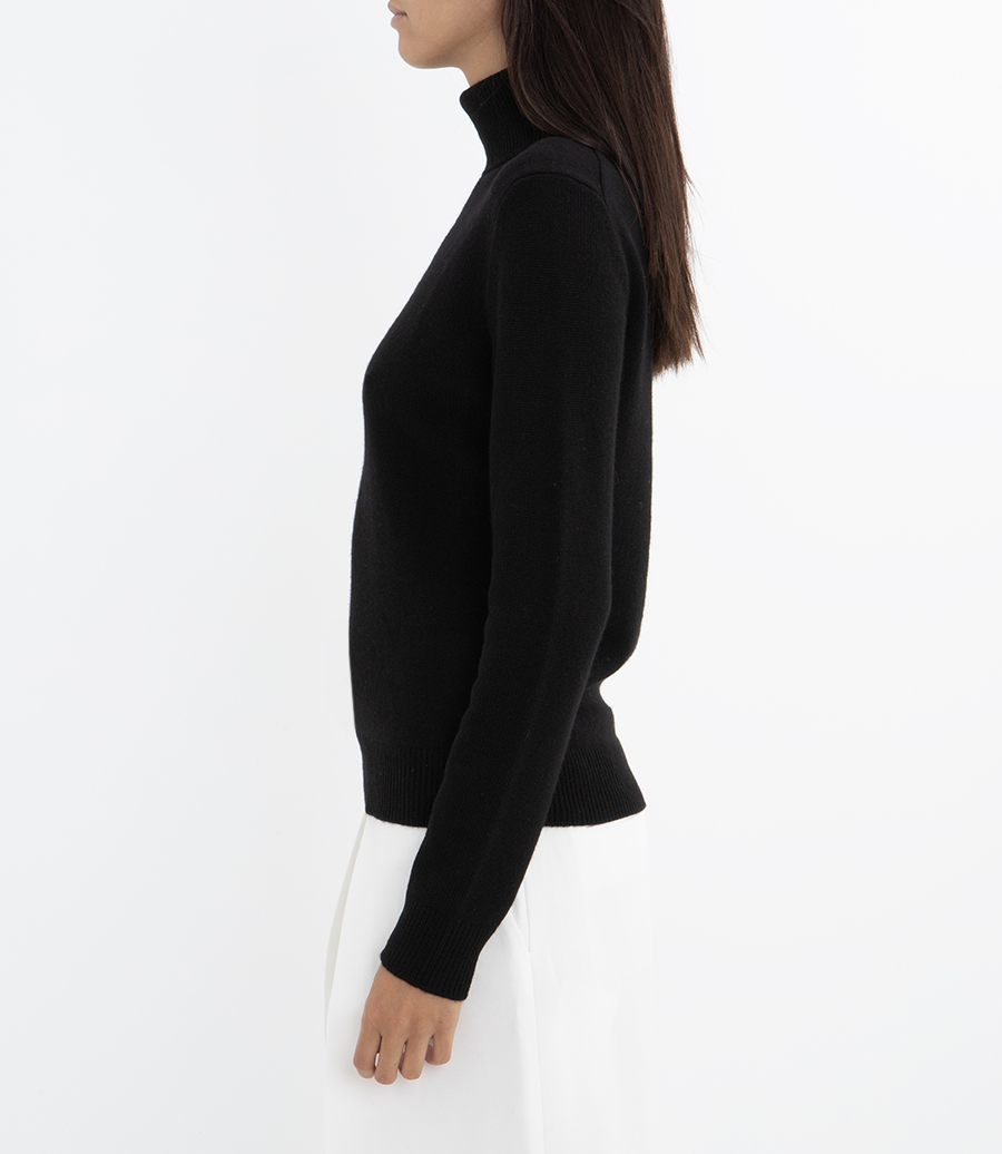 OVER T-NECK SWEATER