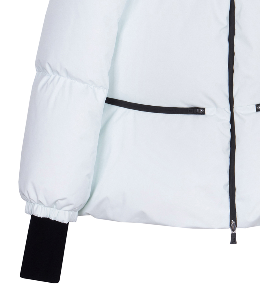 LAMINAR CAPE IN GORE-TEX INFINIUM WINDSTOPPER