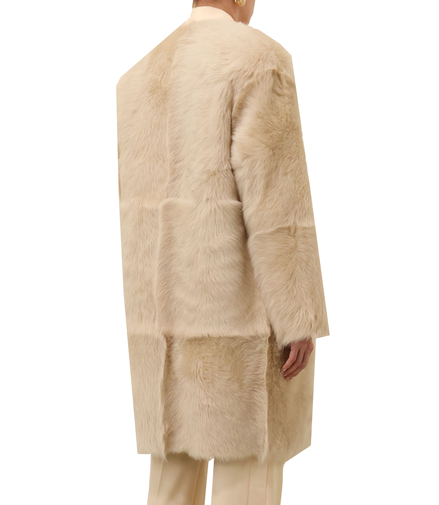 ILLUSTRATION SHEARLING COAT