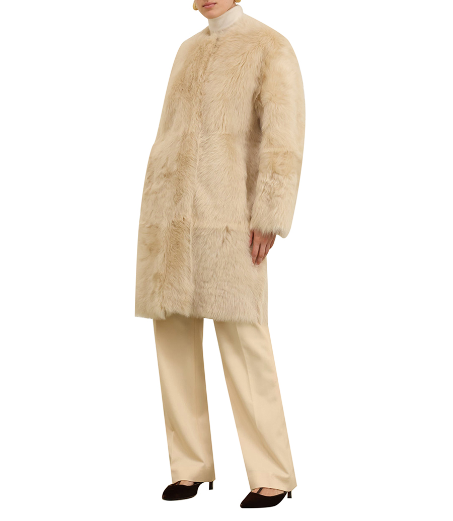 ILLUSTRATION SHEARLING COAT