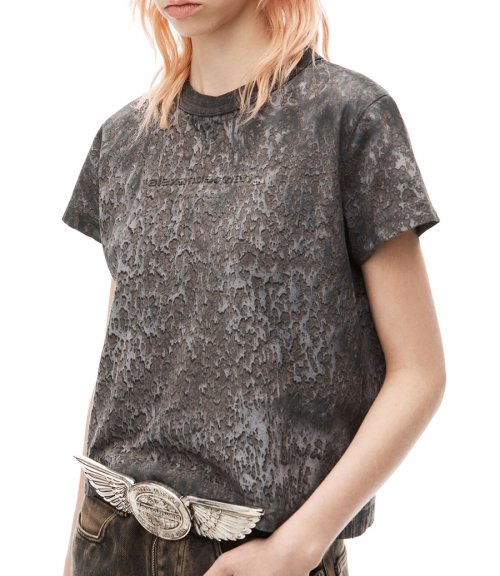 LOGO EMBOSSED SPLATTER WASH SHRUNKEN TEE