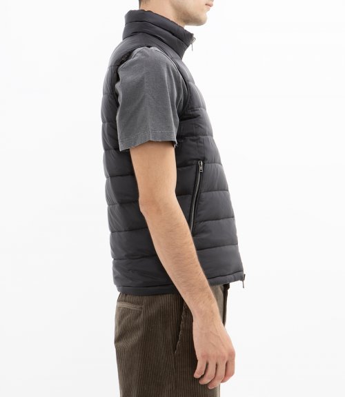 REVERSIBLE SLEEVELESS JACKET IN NYLON ULTRALIGHT