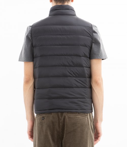 REVERSIBLE SLEEVELESS JACKET IN NYLON ULTRALIGHT