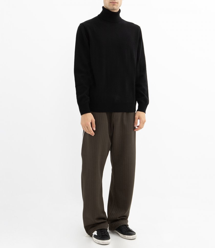 WOOL & CASHMERE ROLL NECK SWEATER