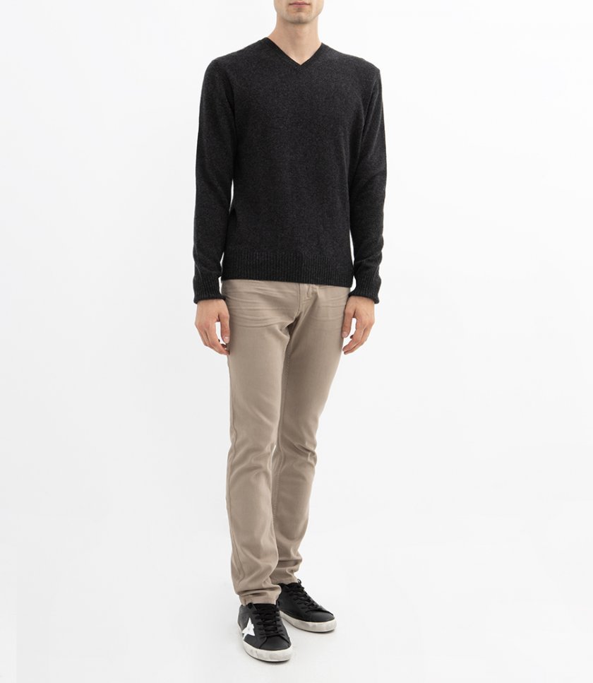 CASHMERE V NECK SWEATER