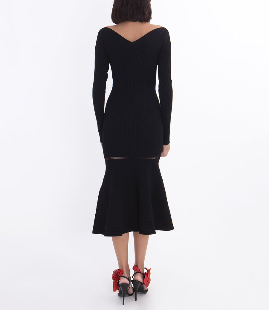 LONG SLEEVE V-NECK DRESS