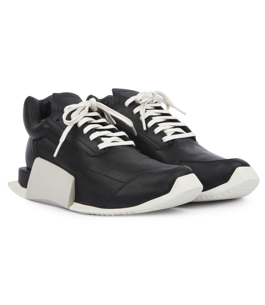 ICONIC RO LEVEL RUNNER LOW TRAINERS 